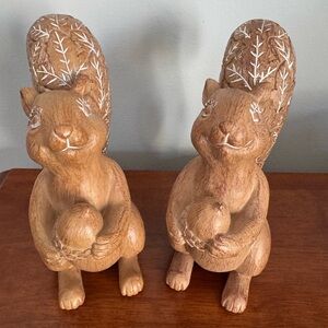 Wooden-like Squirrel Figurines